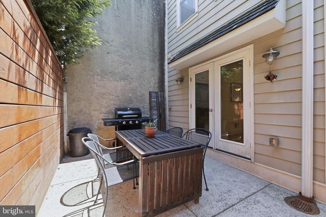 733 LATONA ST, Philadelphia, PA 19147