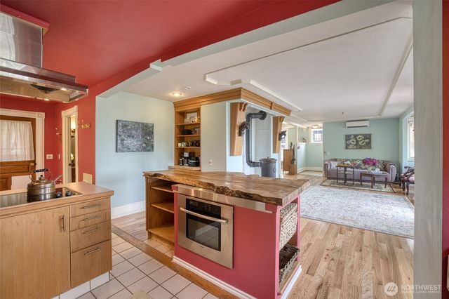 209 Ferry Street, South Bend, WA 98586