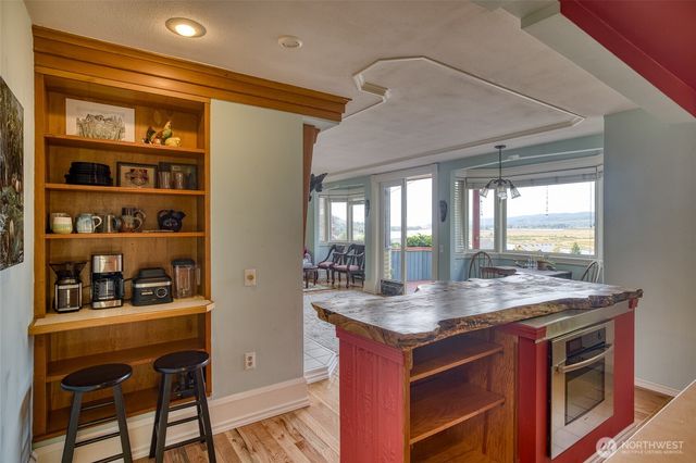 209 Ferry Street, South Bend, WA 98586