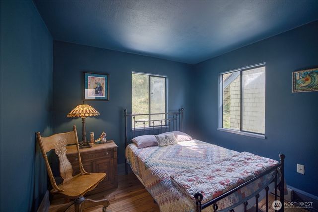 209 Ferry Street, South Bend, WA 98586