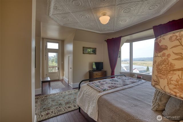 209 Ferry Street, South Bend, WA 98586