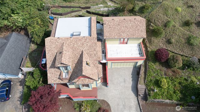 209 Ferry Street, South Bend, WA 98586