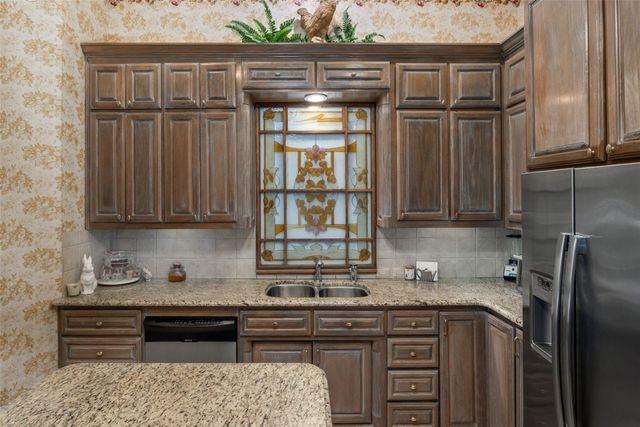 6909 Bal Lake Drive, Fort Worth, TX 76116