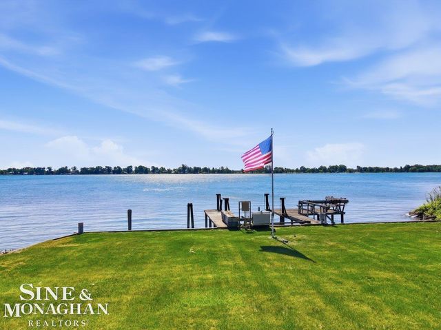 6036 River Road, East China Twp, MI 48054