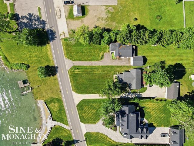 6036 River Road, East China Twp, MI 48054