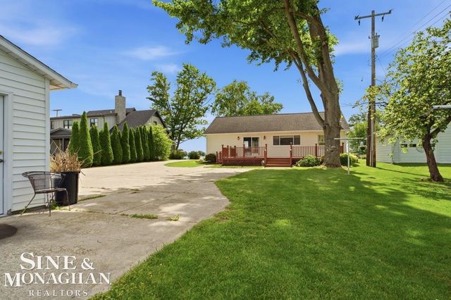 6036 River Road, East China Twp, MI 48054