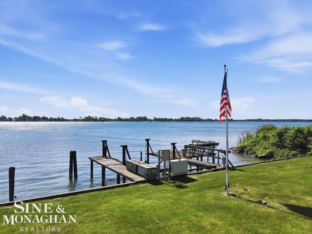 6036 River Road, East China Twp, MI 48054