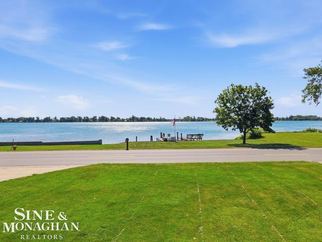 6036 River Road, East China Twp, MI 48054