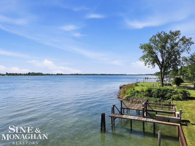 6036 River Road, East China Twp, MI 48054