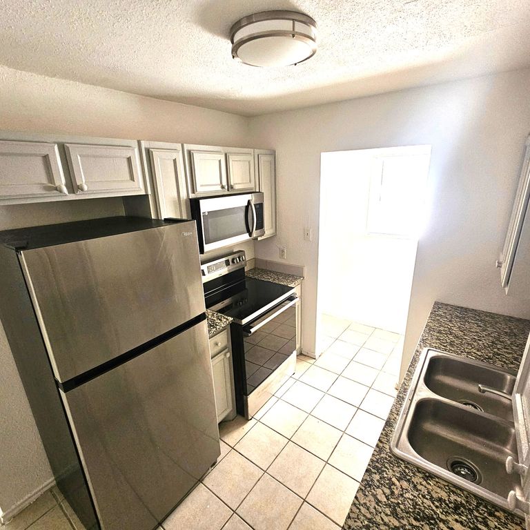 2837 & 2839 Ave J, Fort Worth, TX 76105 — photo 2