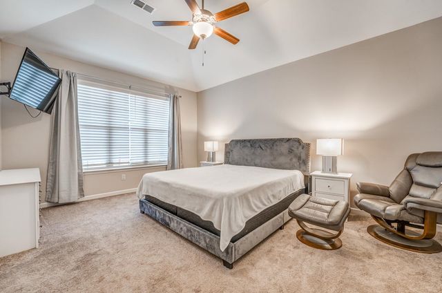 360 WHISPERING CREEK DR, Oakland, TN 38060