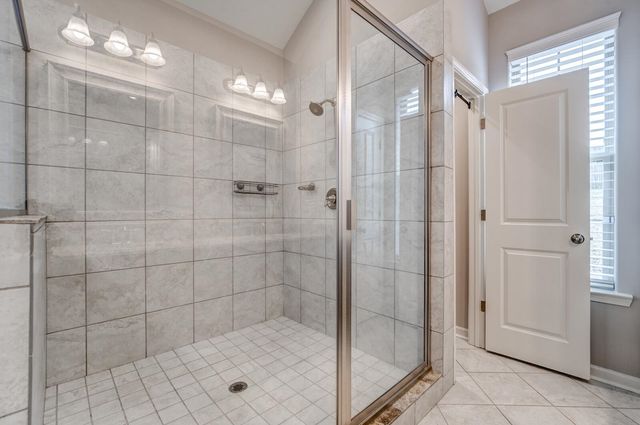 360 WHISPERING CREEK DR, Oakland, TN 38060