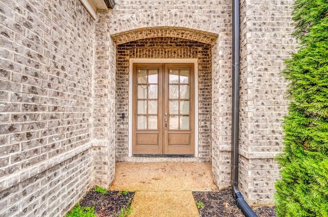 360 WHISPERING CREEK DR, Oakland, TN 38060