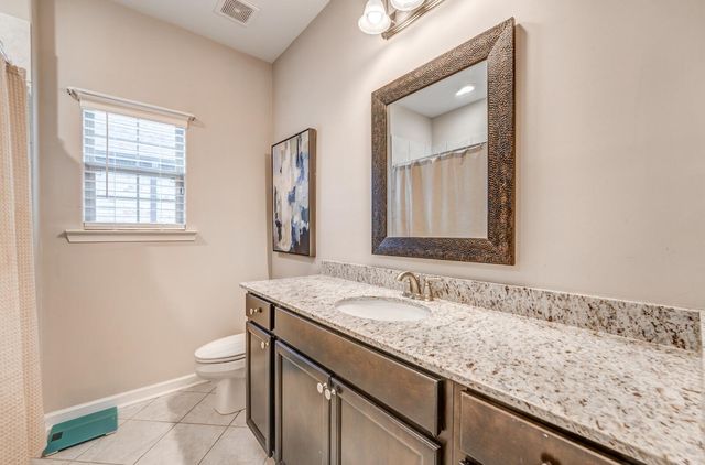 360 WHISPERING CREEK DR, Oakland, TN 38060