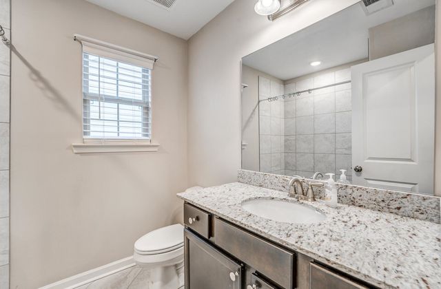 360 WHISPERING CREEK DR, Oakland, TN 38060