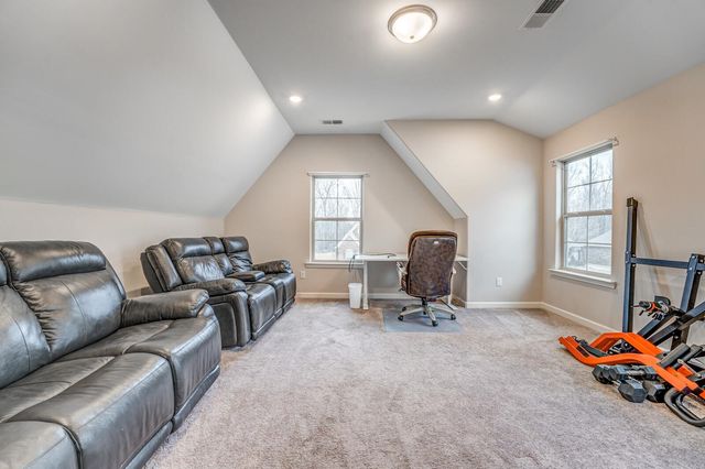 360 WHISPERING CREEK DR, Oakland, TN 38060