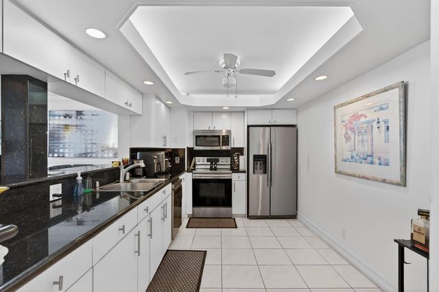 1149 Hillsboro Mile 1007, Hillsboro Beach, FL 33062