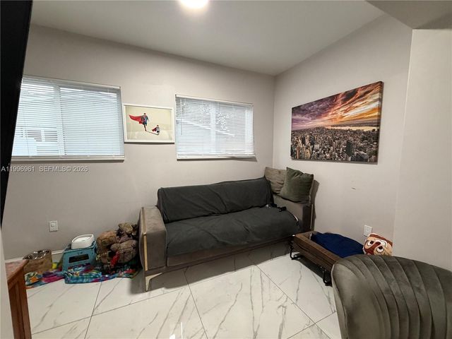 2241 N 62nd Ave, Hollywood, FL 33024