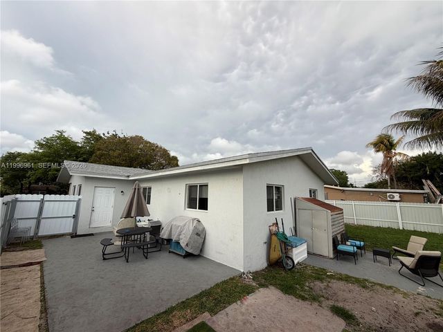 2241 N 62nd Ave, Hollywood, FL 33024