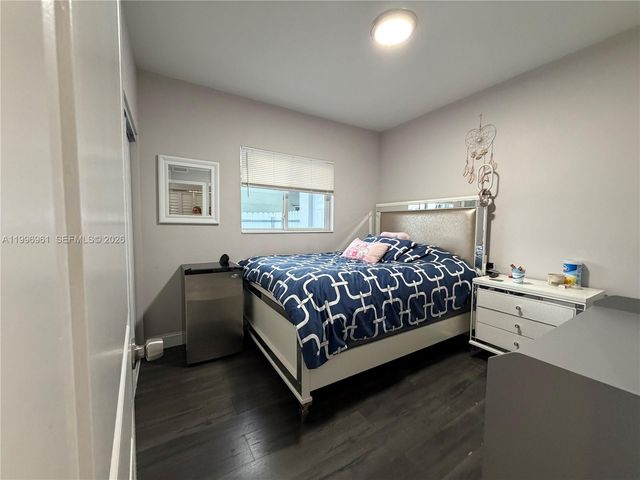 2241 N 62nd Ave, Hollywood, FL 33024