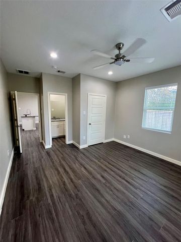 9811 Leath Street A, Houston, TX 77093