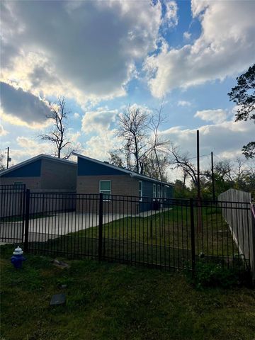 9811 Leath Street A, Houston, TX 77093