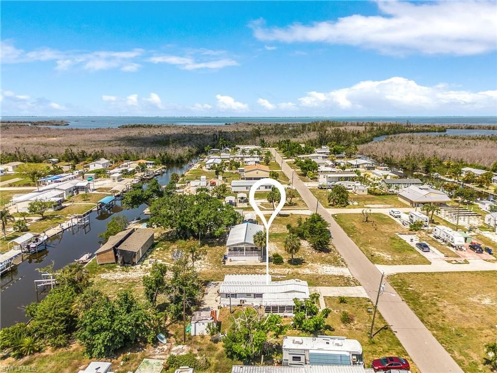 5099 Flamingo DR, ST. JAMES CITY, FL 33956 — photo 4