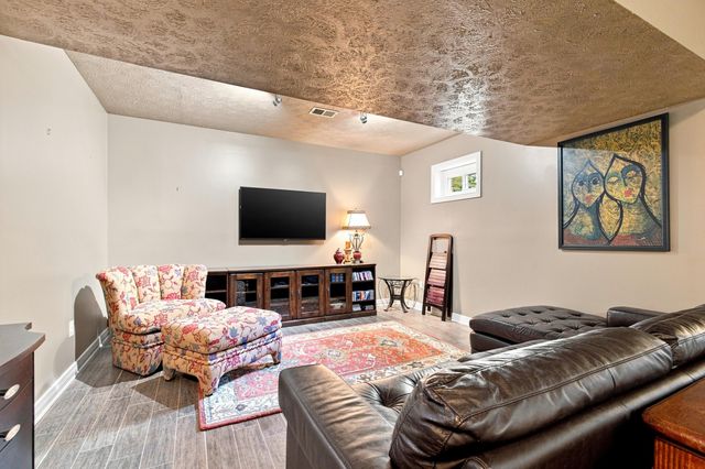 2761 Ashbrooke Drive, Lexington, KY 40513