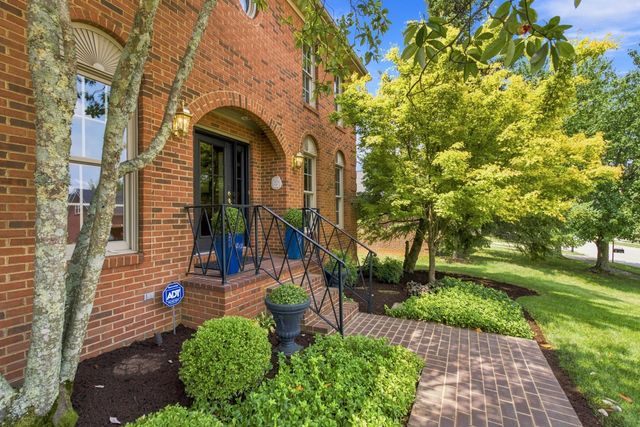 2761 Ashbrooke Drive, Lexington, KY 40513