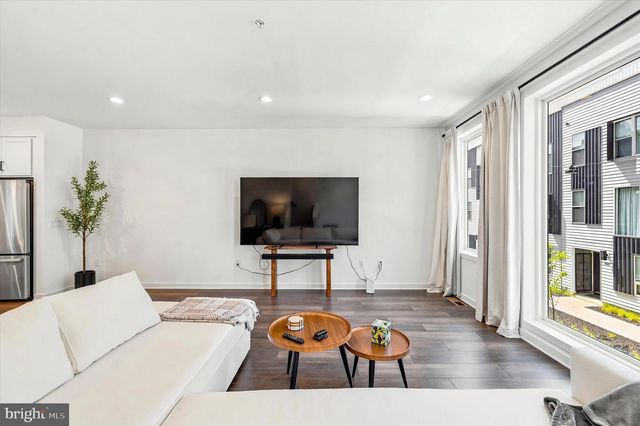3005 BIRCHVIEW WALK, Philadelphia, PA 19125