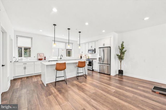 3005 BIRCHVIEW WALK, Philadelphia, PA 19125