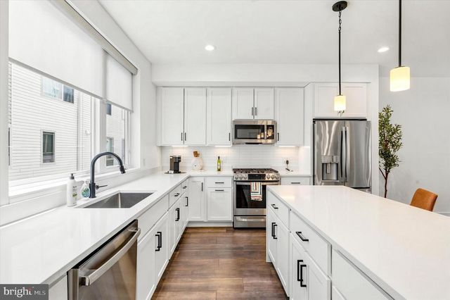 3005 BIRCHVIEW WALK, Philadelphia, PA 19125