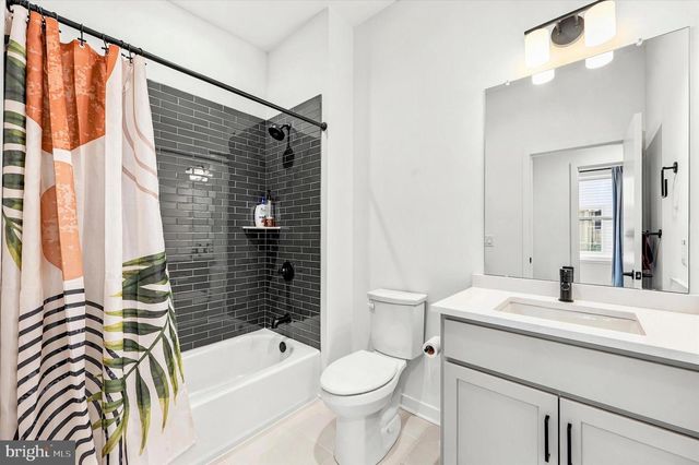 3005 BIRCHVIEW WALK, Philadelphia, PA 19125