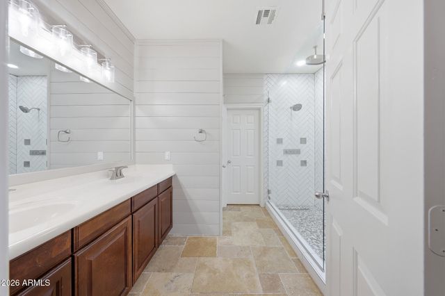 15764 W SHAW BUTTE Drive, Surprise, AZ 85379