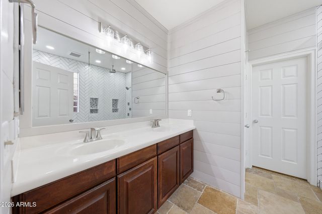 15764 W SHAW BUTTE Drive, Surprise, AZ 85379