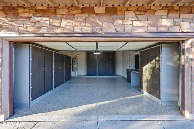 15764 W SHAW BUTTE Drive, Surprise, AZ 85379