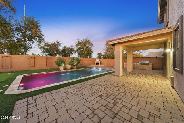 15764 W SHAW BUTTE Drive, Surprise, AZ 85379