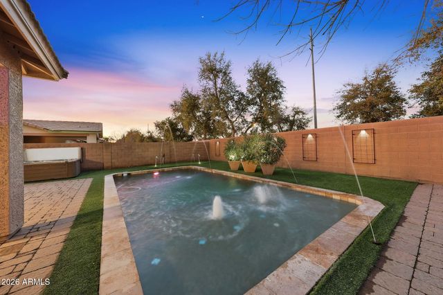 15764 W SHAW BUTTE Drive, Surprise, AZ 85379