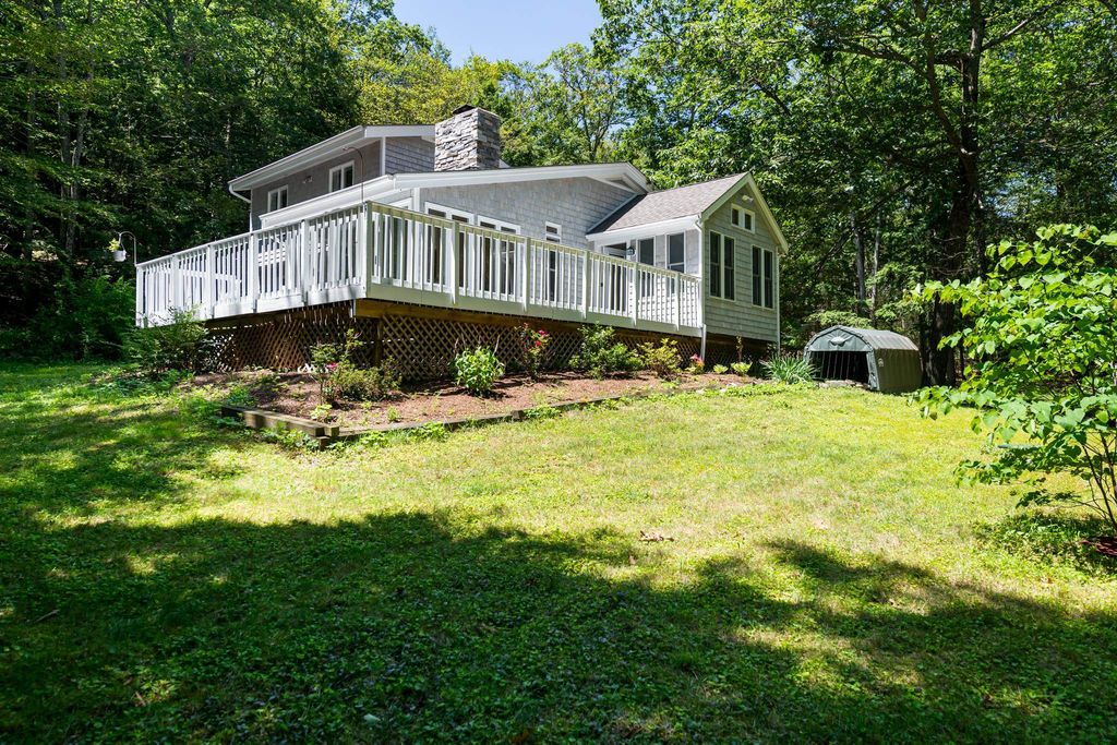 34 Pleasant Hill Road, Deerfield, NH 03037