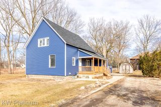 2819 Ravenswood Road, Port Huron, MI 48060