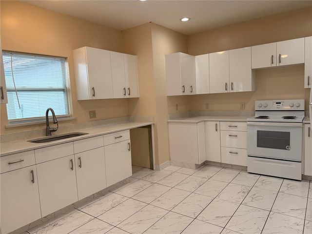 402 E MAPLE STREET, Winter Garden, FL 34787