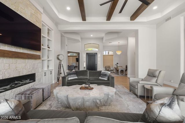 2656 E Taurus Place, Chandler, AZ 85249