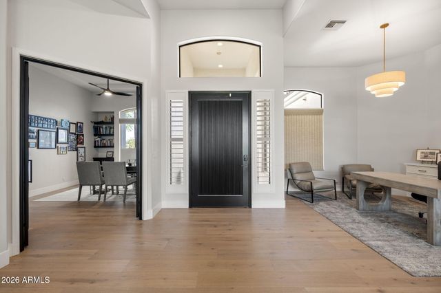 2656 E Taurus Place, Chandler, AZ 85249