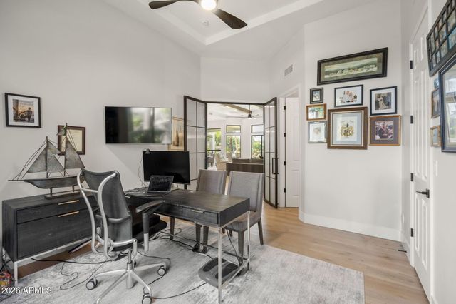 2656 E Taurus Place, Chandler, AZ 85249