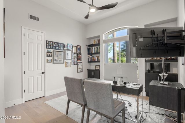 2656 E Taurus Place, Chandler, AZ 85249