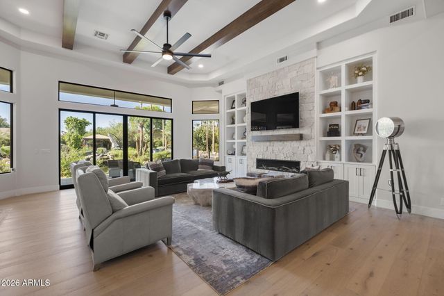 2656 E Taurus Place, Chandler, AZ 85249