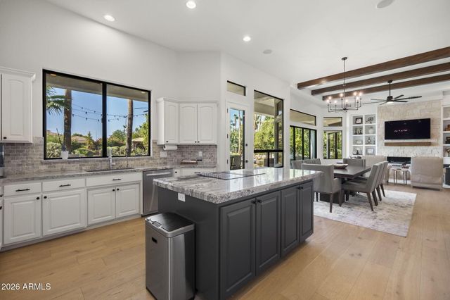 2656 E Taurus Place, Chandler, AZ 85249