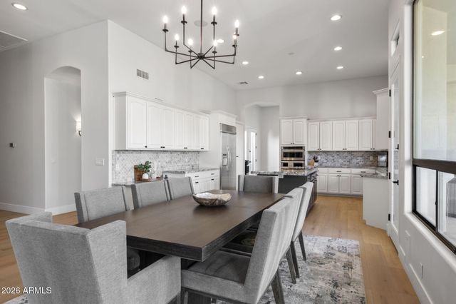 2656 E Taurus Place, Chandler, AZ 85249