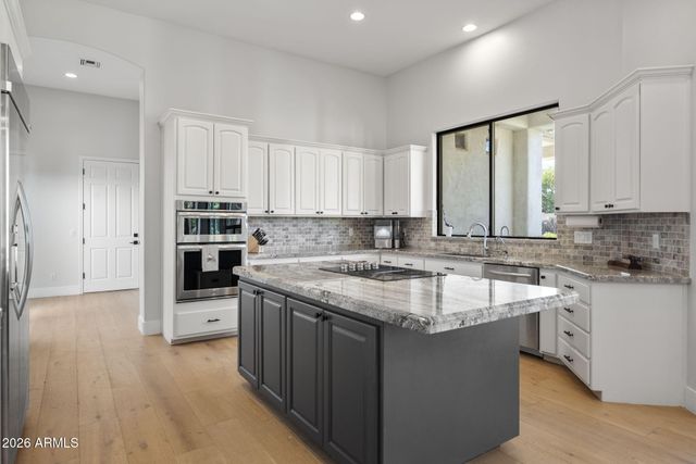 2656 E Taurus Place, Chandler, AZ 85249