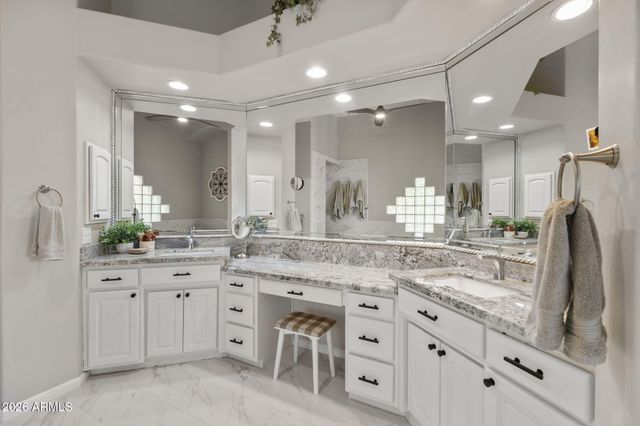 2656 E Taurus Place, Chandler, AZ 85249